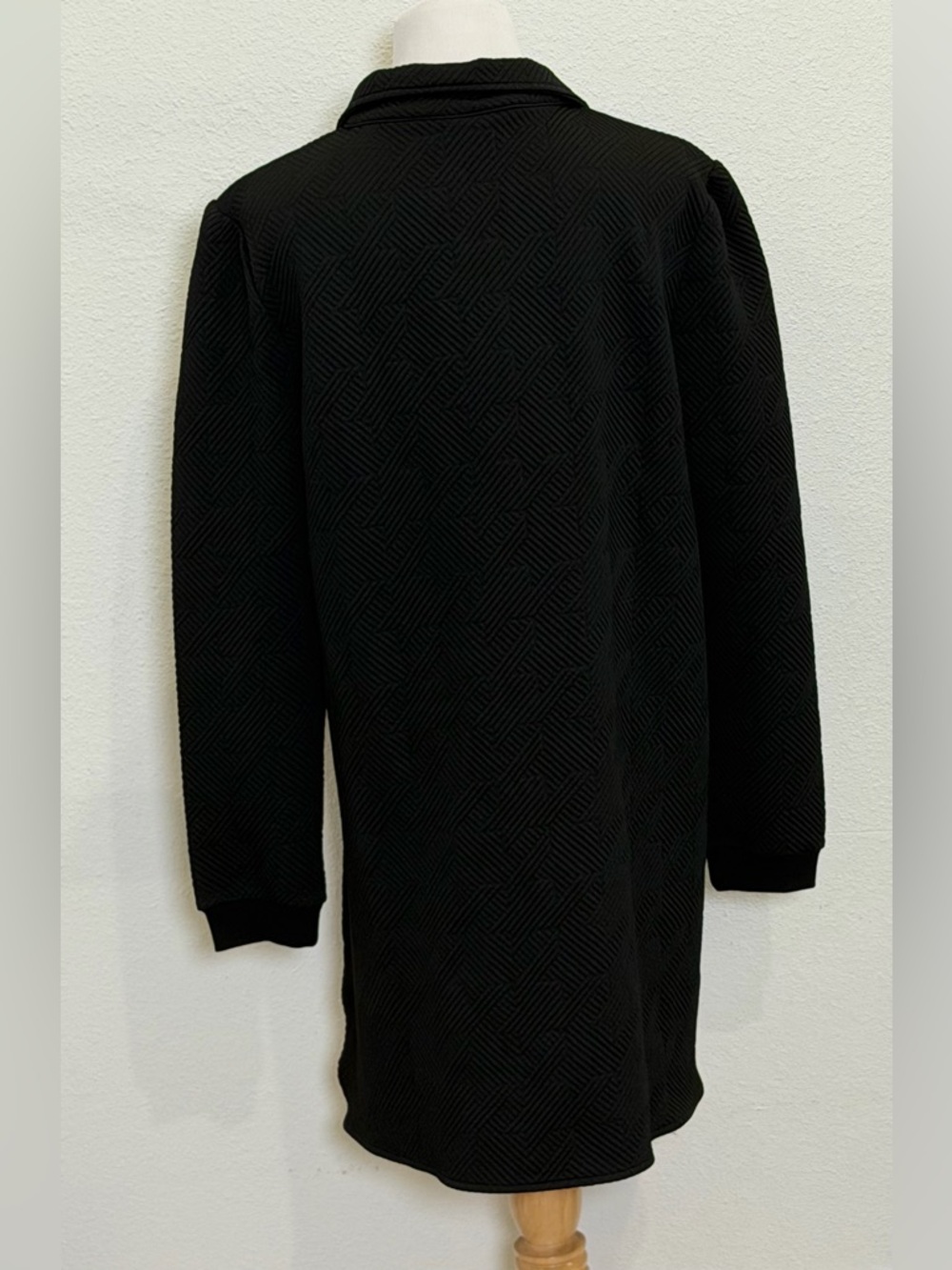SSYS The Label Textured Long Sleeve Shift Dress Large Black Gold Zip Relaxed Fit - Picture 4 of 6